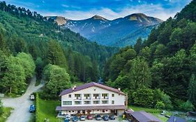 Poiana Neamtului - Ferma de Cerbi